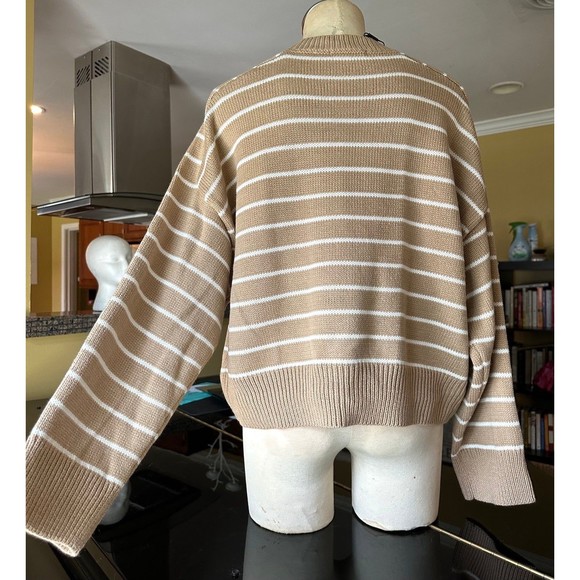 NEW Tahari Tan & White Saddle Stripe Cropped Boxy Crewneck Sweater Wide Cuff - Picture 7 of 12